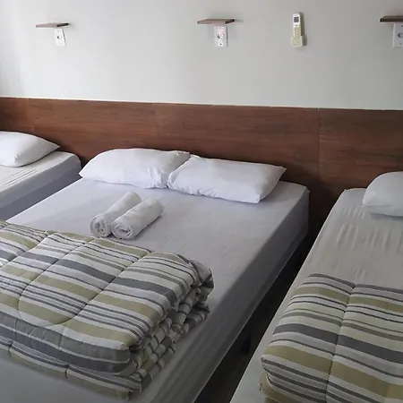 Pousada Quarto Familiar Com Ar,Frigobar,Wi Fi, Garagem Aparecida  Room photo