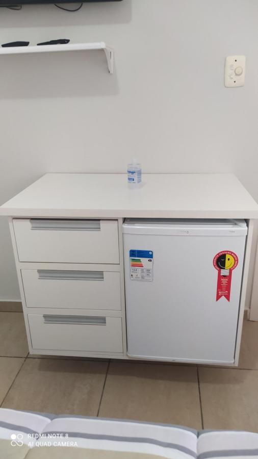 Homestay Familiar Com Ar,frigobar,wi Fi, Garagem *